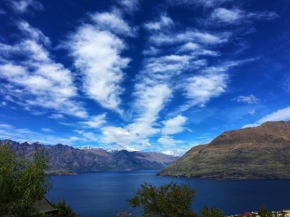 Awesomely Wicked Queenstown Home